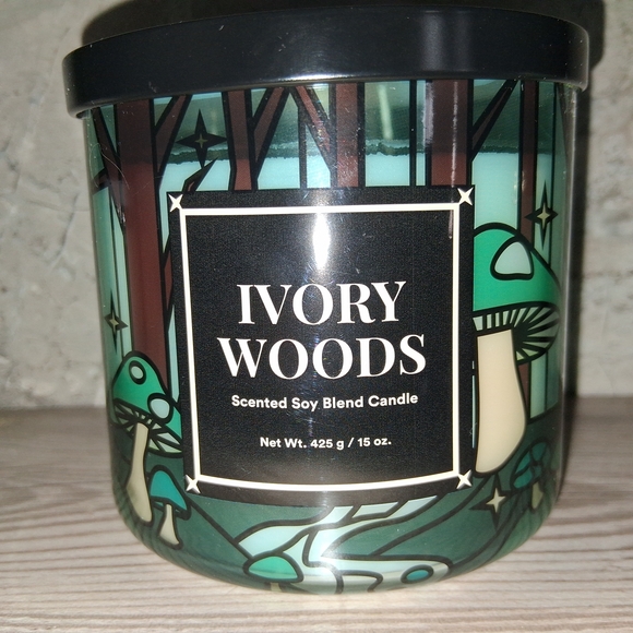 Ulta Beauty Other - Ulta Beauty Collection IVORY WOODS 3-Wick Soy Wax Candle. Apple, Cardamom NEW